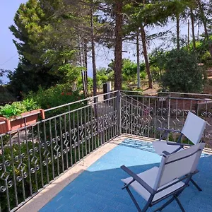 Bouganvilla Cefalù